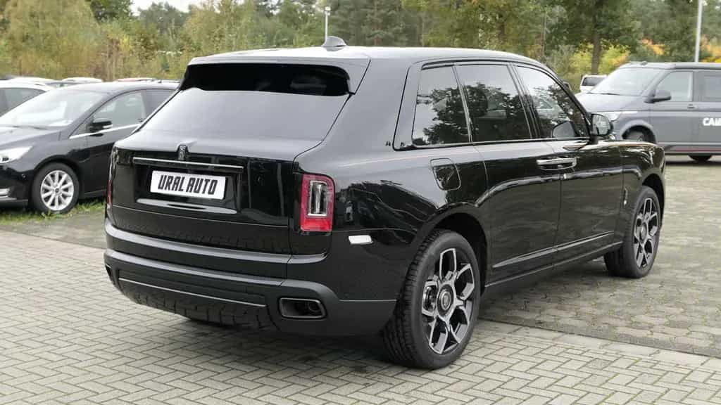 Rolls-Royce Cullinan Black Badge Bespoke/Starlight/MY2023 04/2023-photo-4