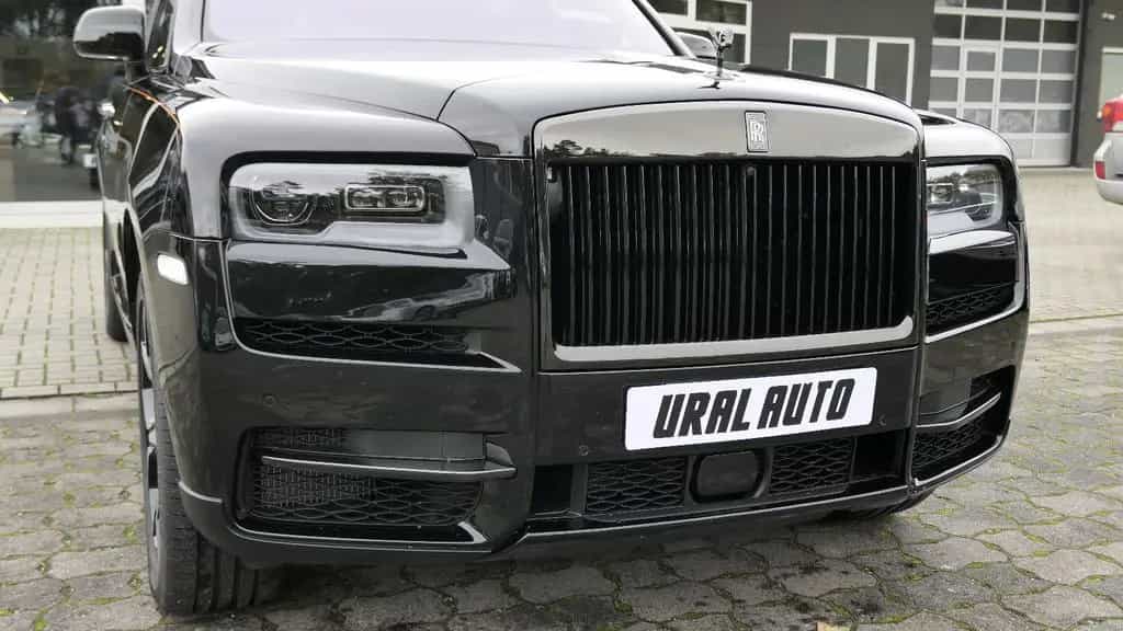 Rolls-Royce Cullinan Black Badge Bespoke/Starlight/MY2023 04/2023-photo-8