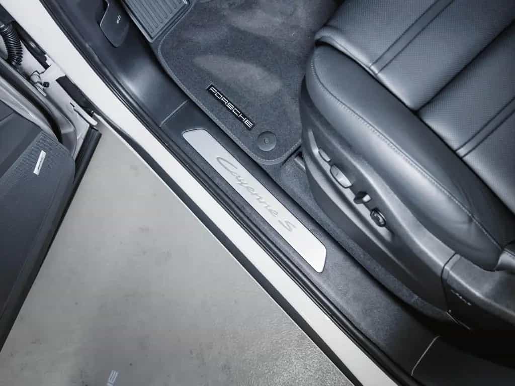 Porsche Cayenne S Sportabgasanlage Panoramadach 12/2025-photo-24