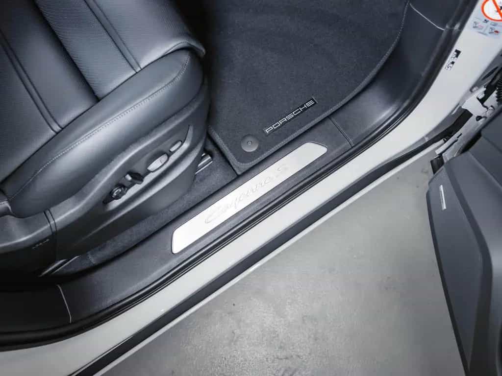 Porsche Cayenne S Sportabgasanlage Panoramadach 12/2025-photo-26