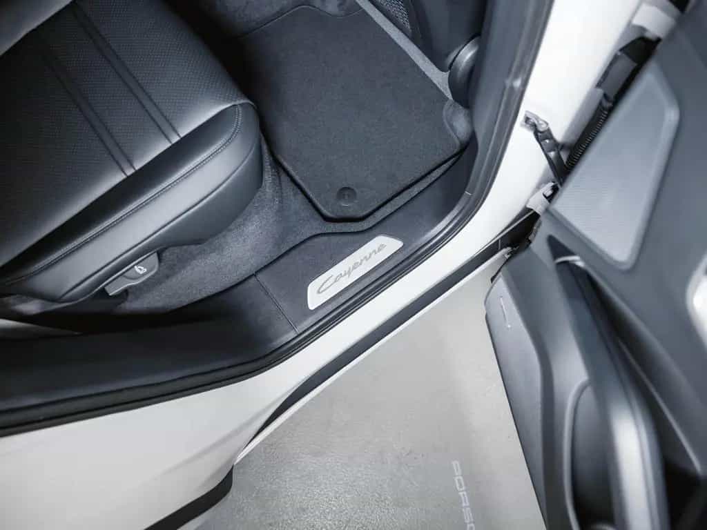 Porsche Cayenne S Sportabgasanlage Panoramadach 12/2025-photo-27