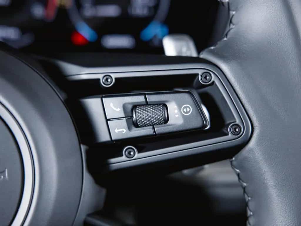 Porsche Cayenne S Sportabgasanlage Panoramadach 12/2025-photo-30