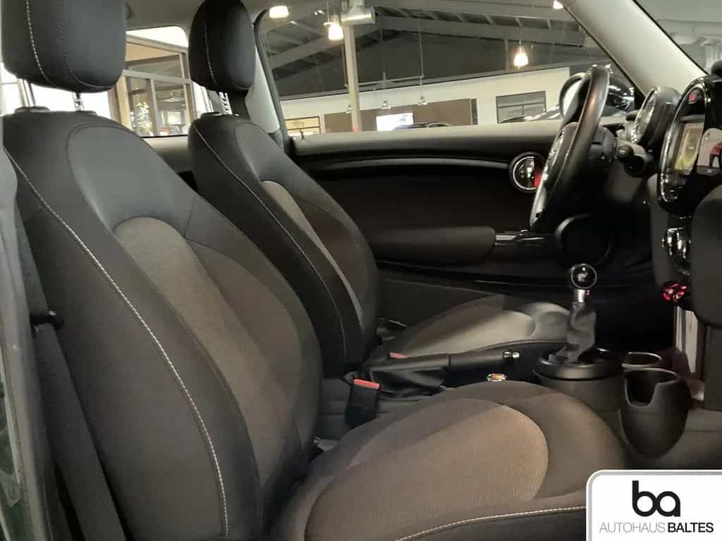 MINI Cooper 1.5 Pepper 17"/Navi/SH/Bluet/PDC/Multi/AA 04/2016-photo-6