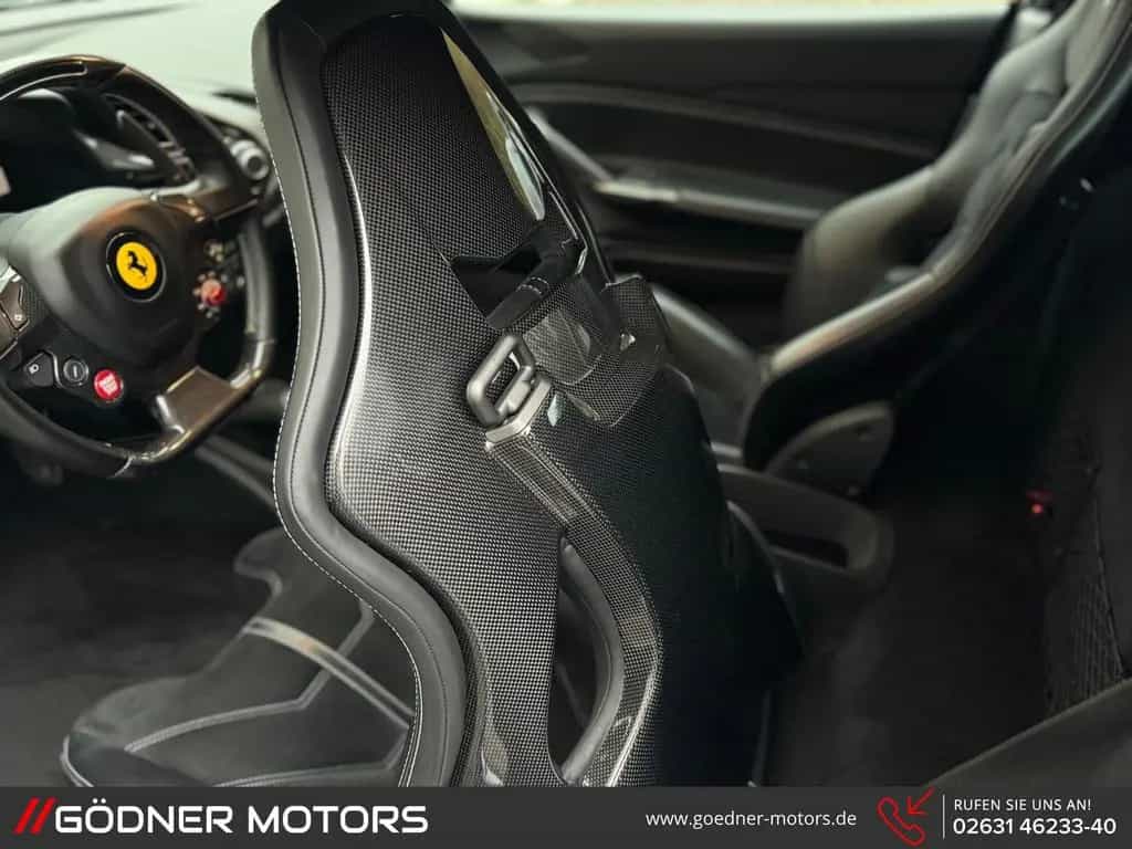 Ferrari 488 GTB DE-FZG/STEUER19%/KERAMIK/CARBON/RACIN... 01/2016-photo-18