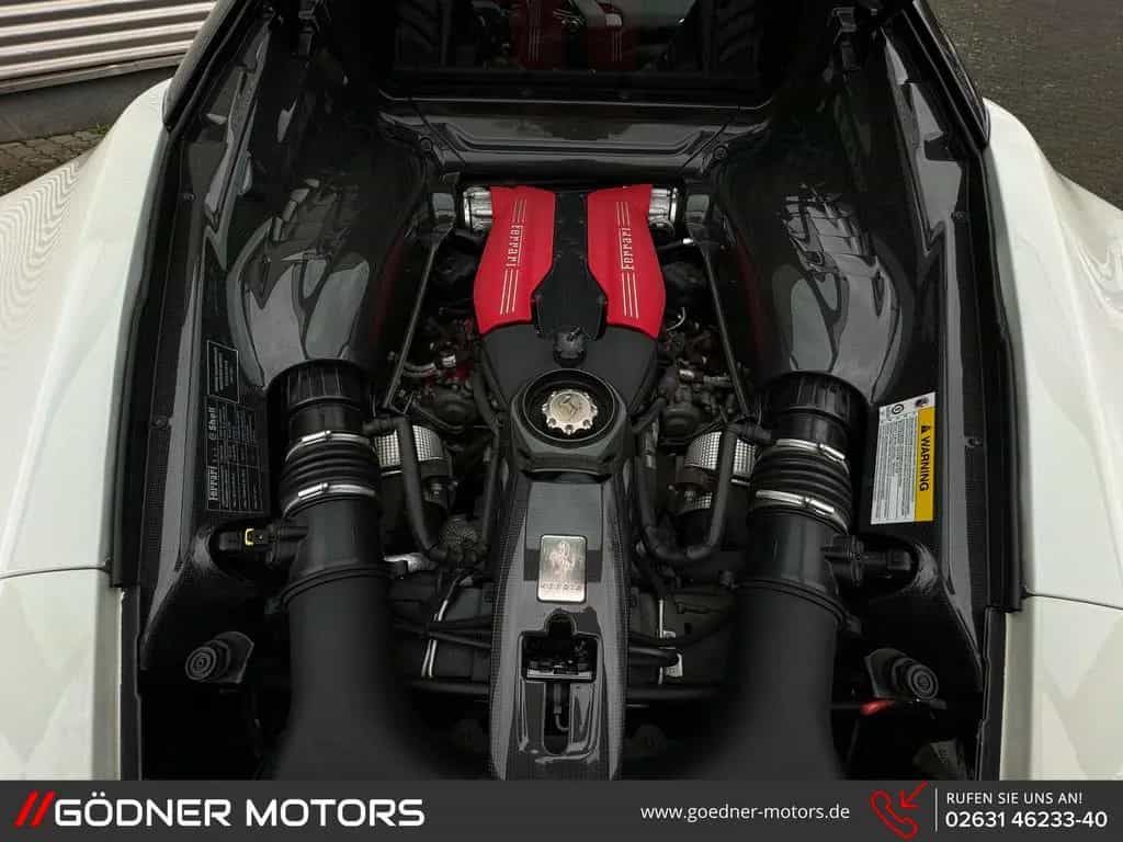 Ferrari 488 GTB DE-FZG/STEUER19%/KERAMIK/CARBON/RACIN... 01/2016-photo-22