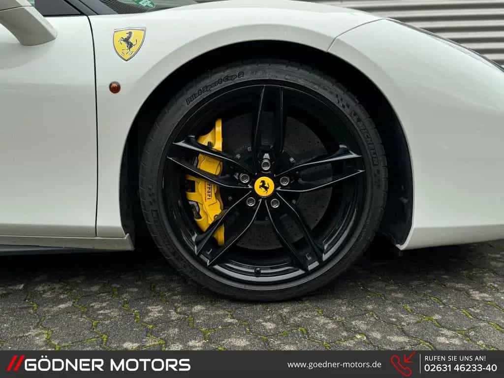 Ferrari 488 GTB DE-FZG/STEUER19%/KERAMIK/CARBON/RACIN... 01/2016-photo-27