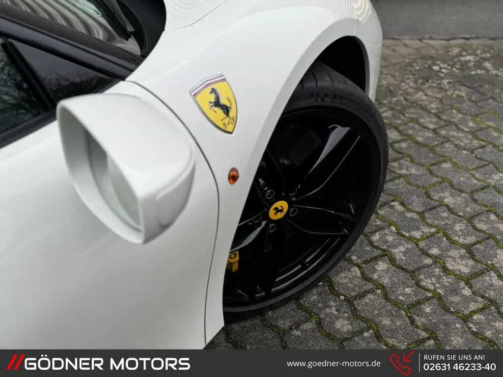 Ferrari 488 GTB DE-FZG/STEUER19%/KERAMIK/CARBON/RACIN... 01/2016-photo-28