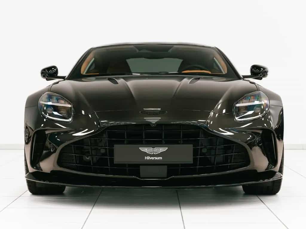 Aston Martin V8 Vantage Vantage Coupe | Minotaur Green / Oxford Tan | 01/2025-photo-20