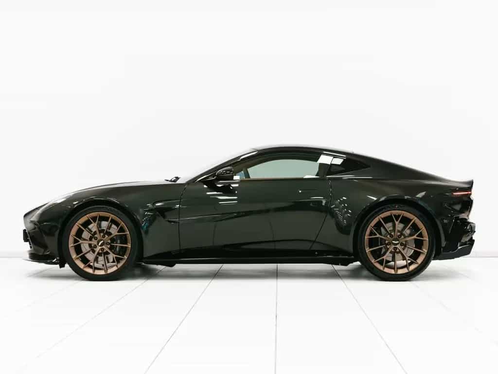 Aston Martin V8 Vantage Vantage Coupe | Minotaur Green / Oxford Tan | 01/2025-photo-9