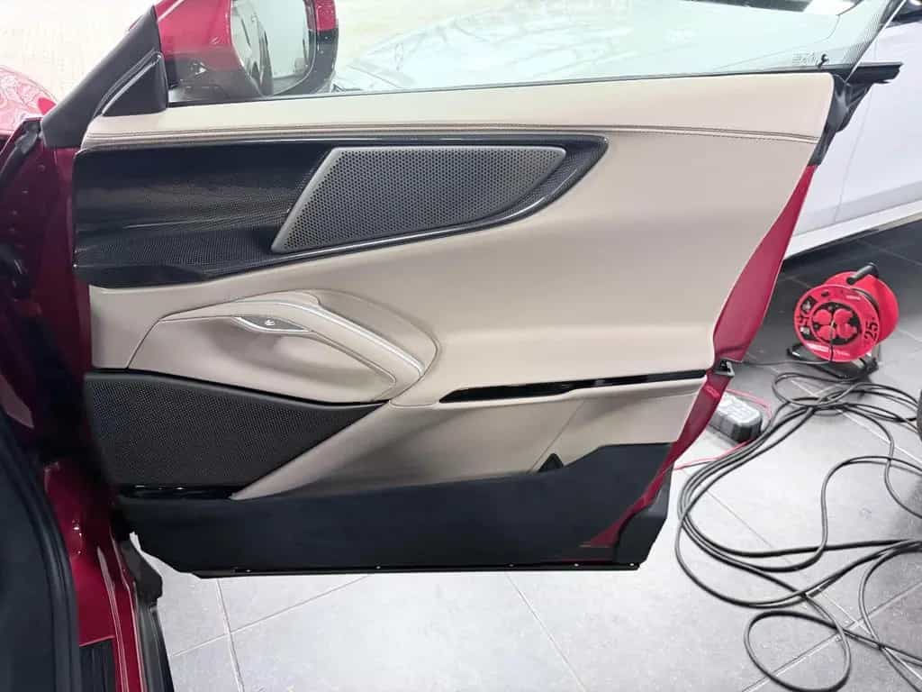 Ferrari Purosangue -Painted Logo-Full Carbon-Pano-JBL- 26 null-photo-18