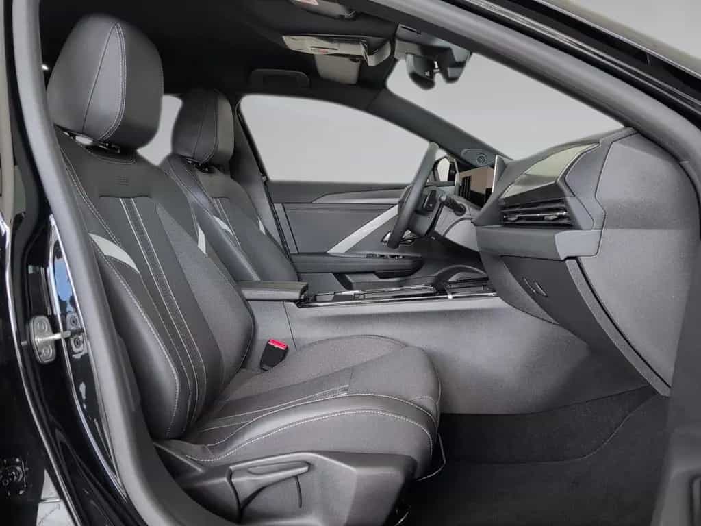 Opel Astra ST 1.2 AT8 GS Navi 360° Shzg AHK ACC 10/2024-photo-19
