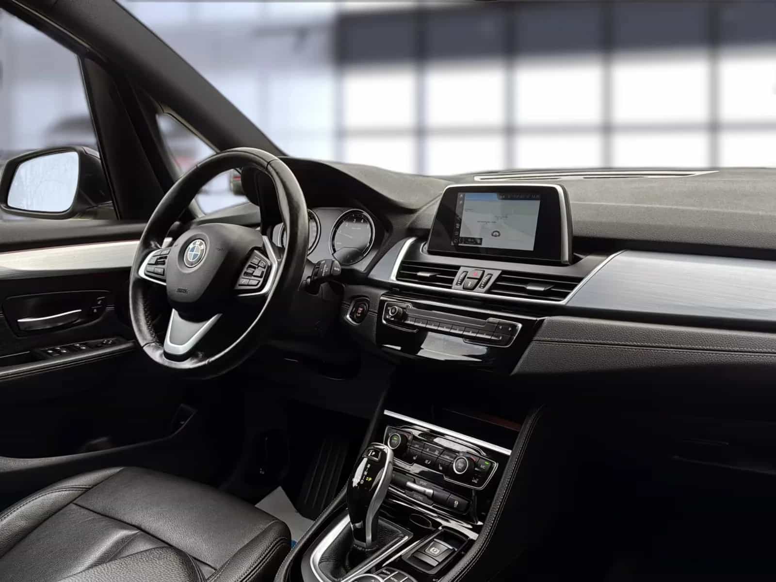 BMW 2 Series 10/2018-photo-15