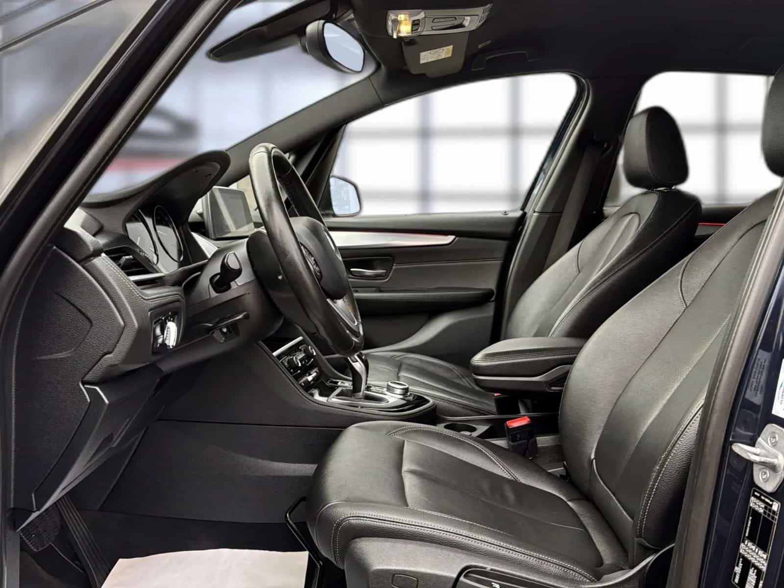 BMW 2 Series 10/2018-photo-8