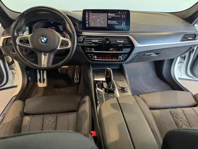 BMW 5 Series 520 d Touring M Sport HUD+Laserlicht+LenkradHZG 02/2023-photo-12