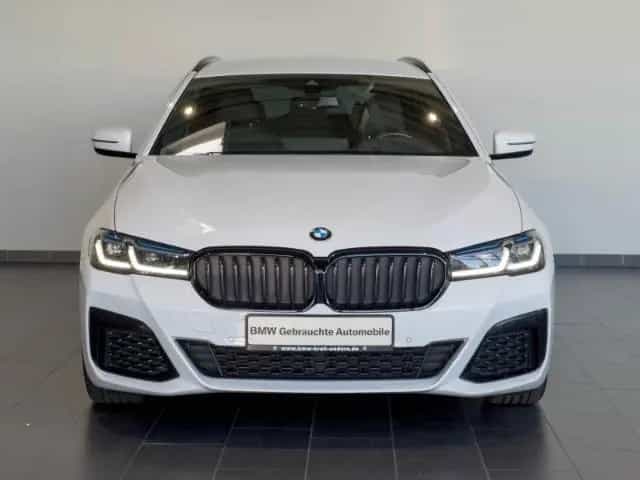 BMW 5 Series 520 d Touring M Sport HUD+Laserlicht+LenkradHZG 02/2023-photo-3