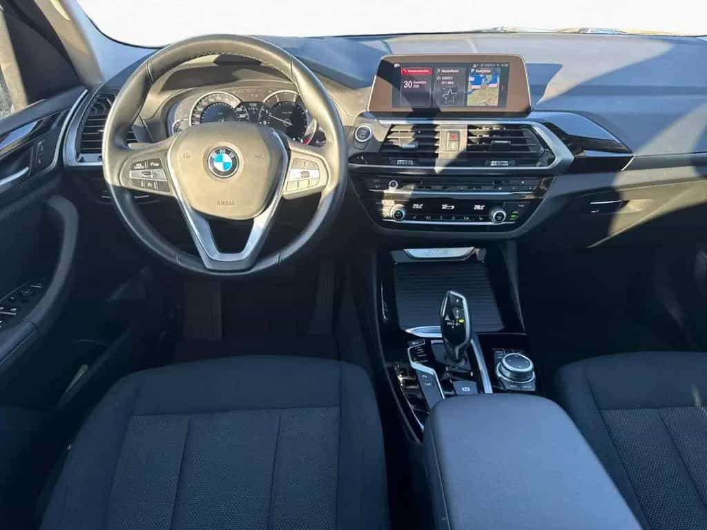 BMW X3 xDrive 20dA LivePl,LED,Pano,StHzg,Alu19,HUD 10/2020-photo-10