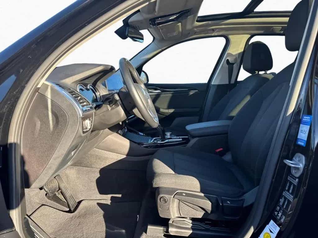 BMW X3 xDrive 20dA LivePl,LED,Pano,StHzg,Alu19,HUD 10/2020-photo-11