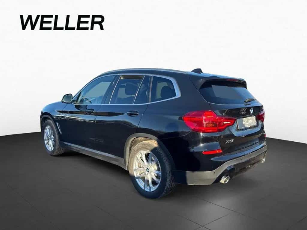 BMW X3 xDrive 20dA LivePl,LED,Pano,StHzg,Alu19,HUD 10/2020-photo-4