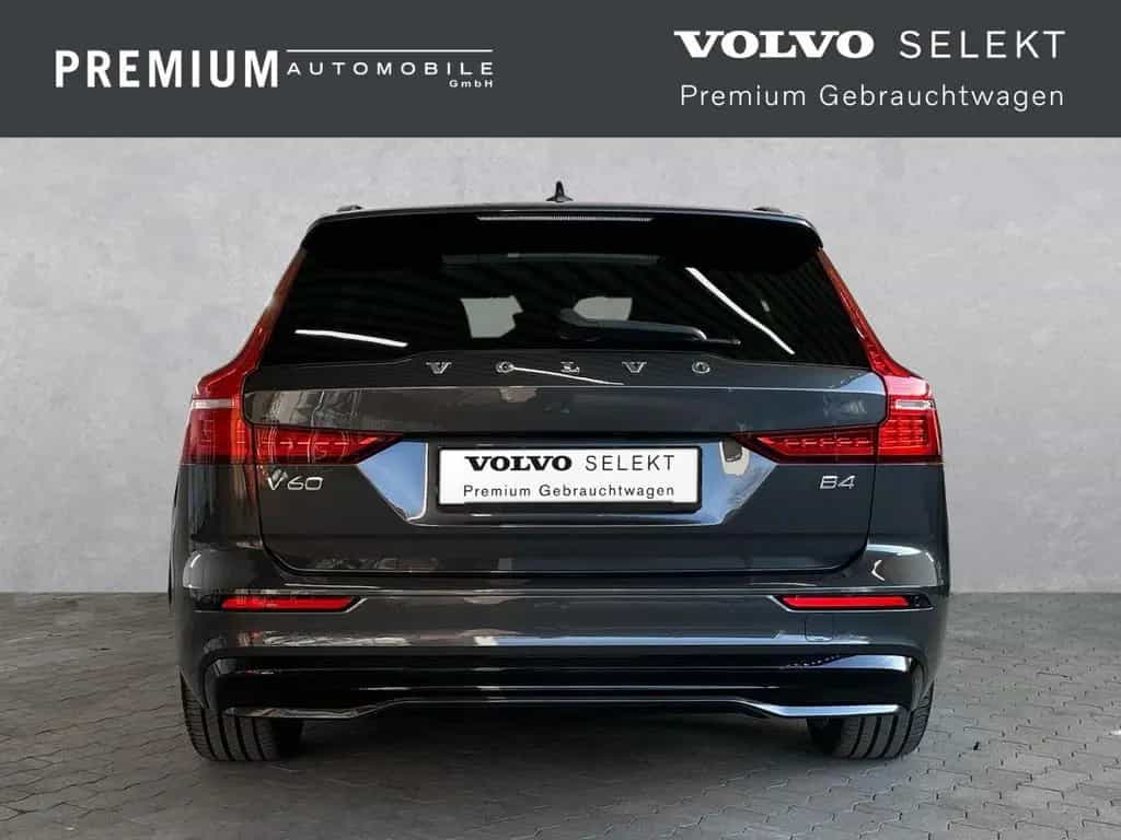 Volvo V60 B4 Diesel Plus Dark ACC/Schiebedach/360°/Sit 06/2022-photo-6