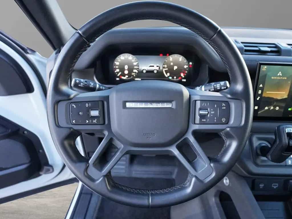 Land Rover Defender 90 X-Dynamic SE Black Pack Fuji White 07/2023-photo-16