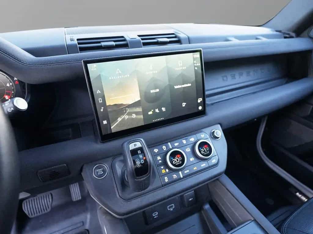 Land Rover Defender 90 X-Dynamic SE Black Pack Fuji White 07/2023-photo-18