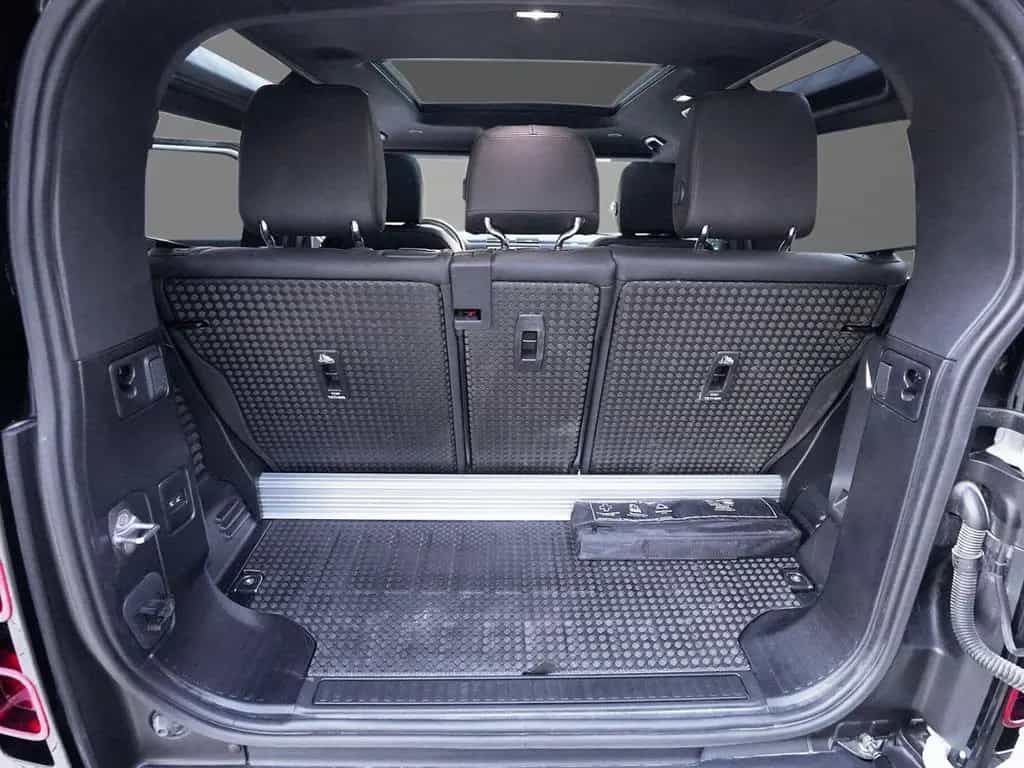 Land Rover Defender 90 X-Dynamic SE Black Pack Fuji White 07/2023-photo-21