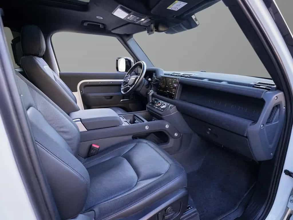 Land Rover Defender 90 X-Dynamic SE Black Pack Fuji White 07/2023-photo-23