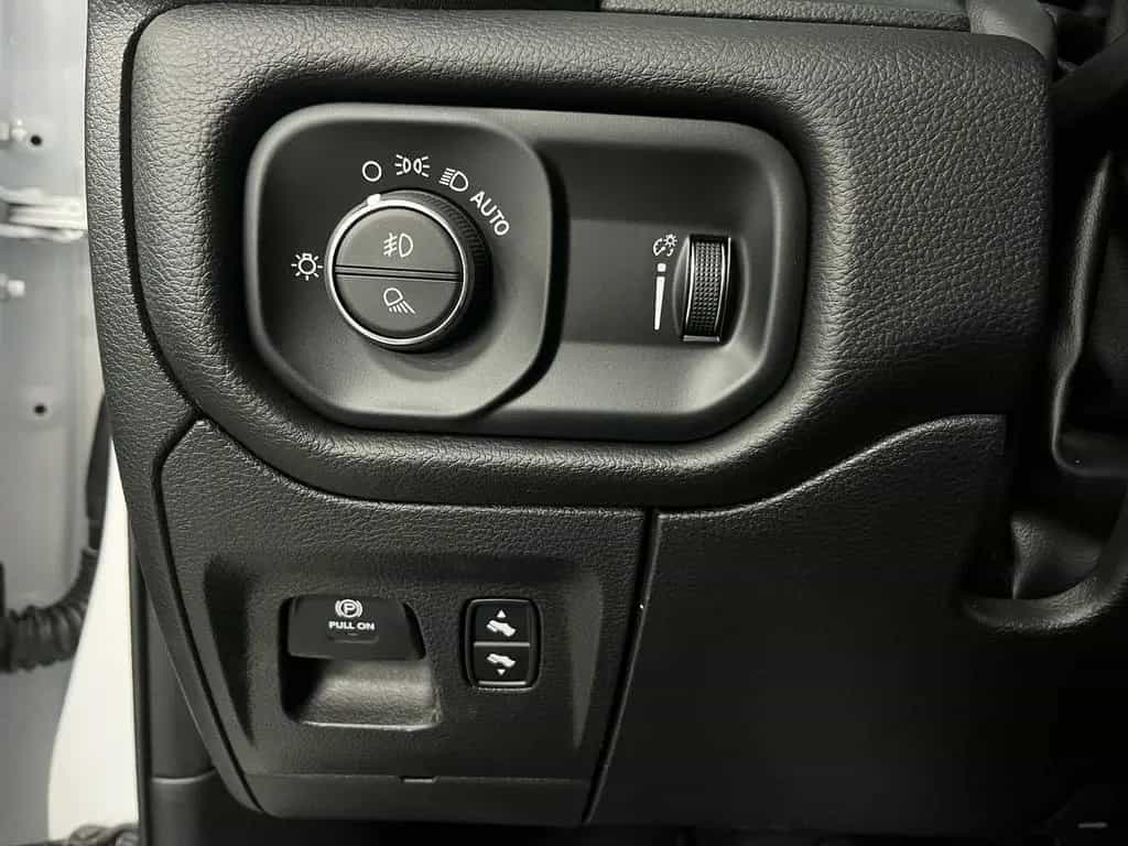 Dodge RAM 5,7l V8 *Longbed /AHK / SHZ/ 4x4* 11/2022-photo-16