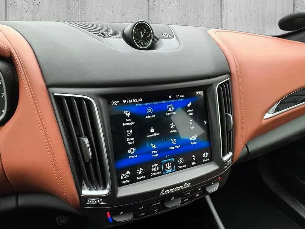 Maserati Levante S Q4 *BLACK OVER TAN* 12/2016-photo-17