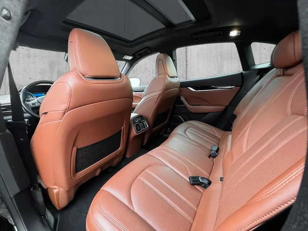 Maserati Levante S Q4 *BLACK OVER TAN* 12/2016-photo-19