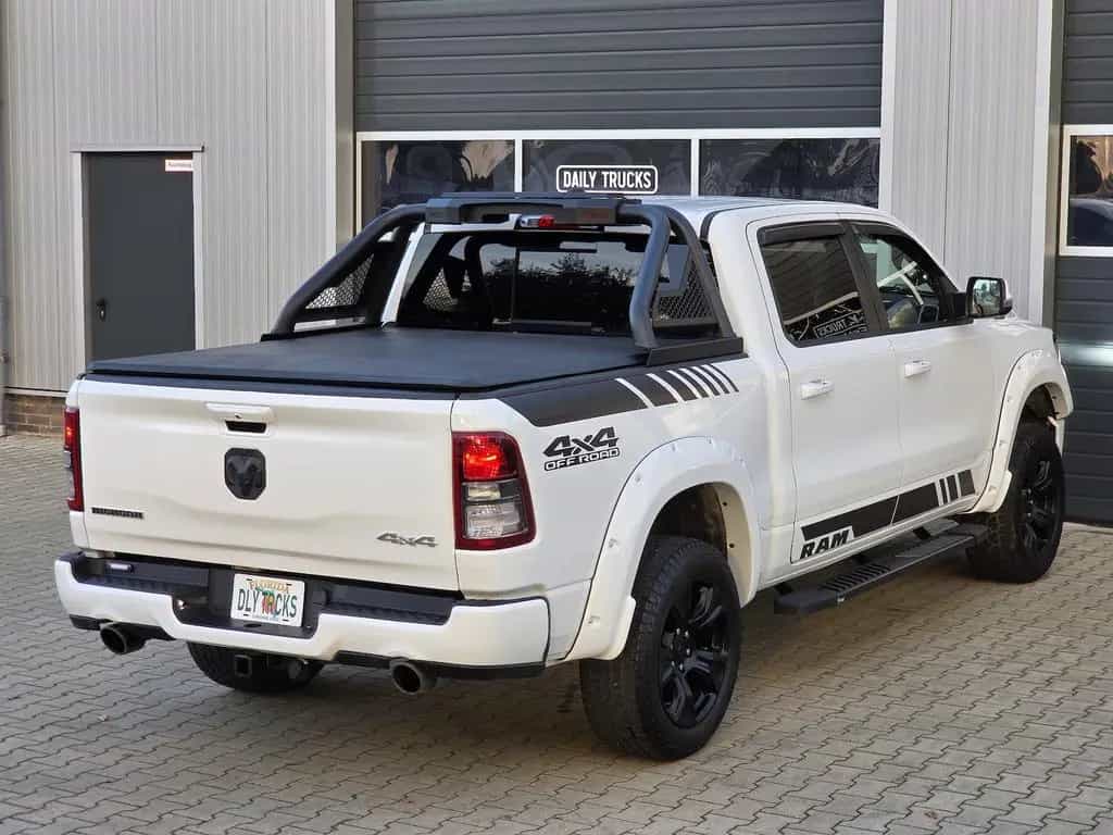 Dodge RAM 1500 5.7 4x4 Bighorn LED Kamera AHK Rollbar 05/2020-photo-10