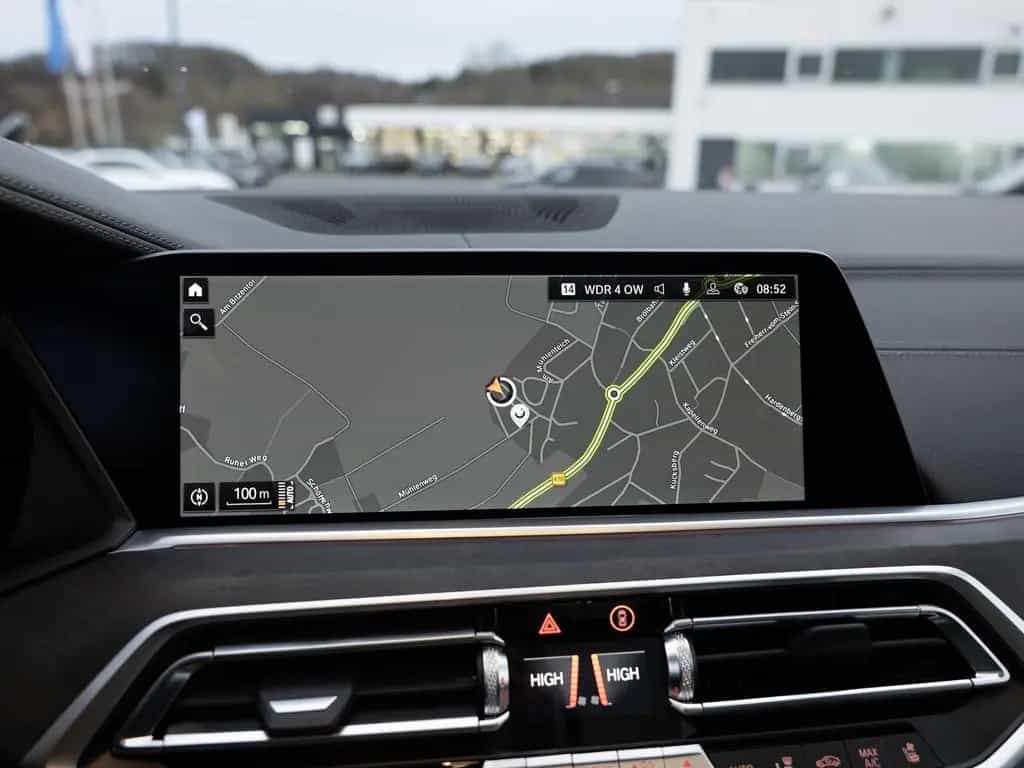 BMW X5 xDrive 40d M-Sport PANO AHK HUD 360° LASER 11/2022-photo-16