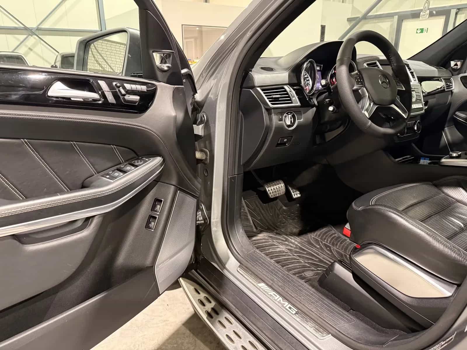 Mercedes-Benz GL-Class 63 AMG 01/2015-photo-13