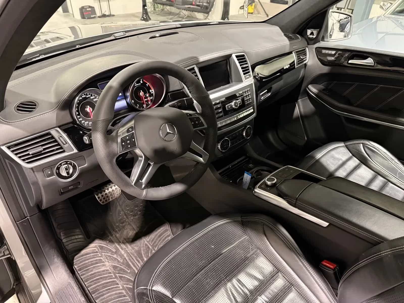 Mercedes-Benz GL-Class 63 AMG 01/2015-photo-14