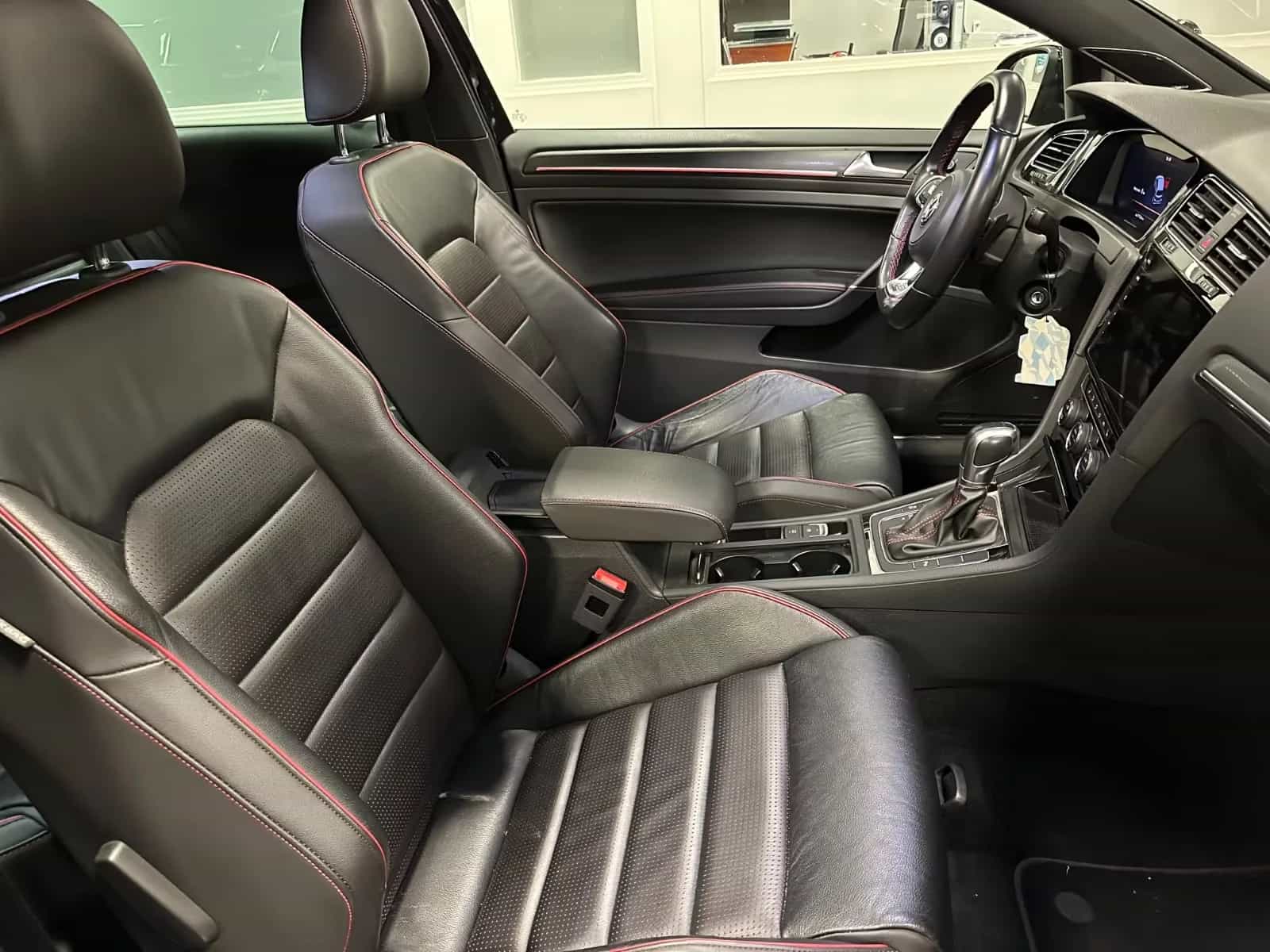 Volkswagen Golf 03/2018-photo-17