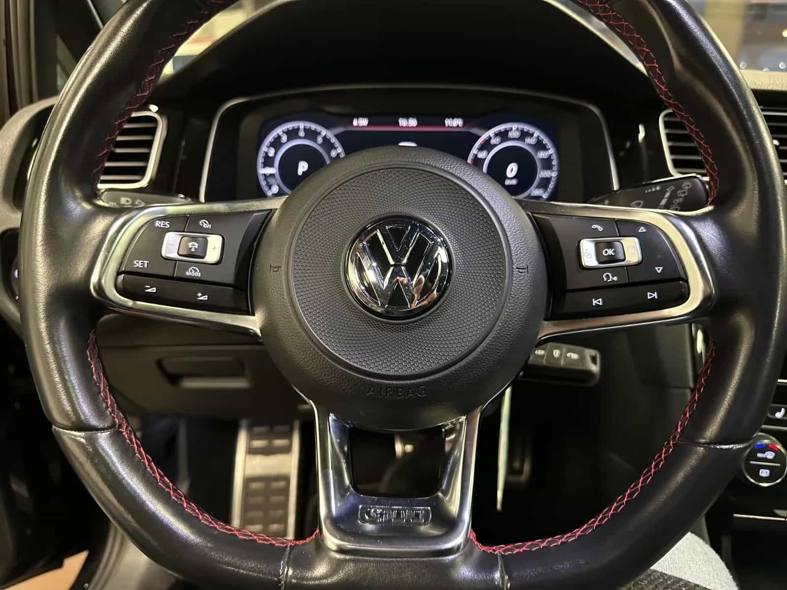 Volkswagen Golf 03/2018-photo-8