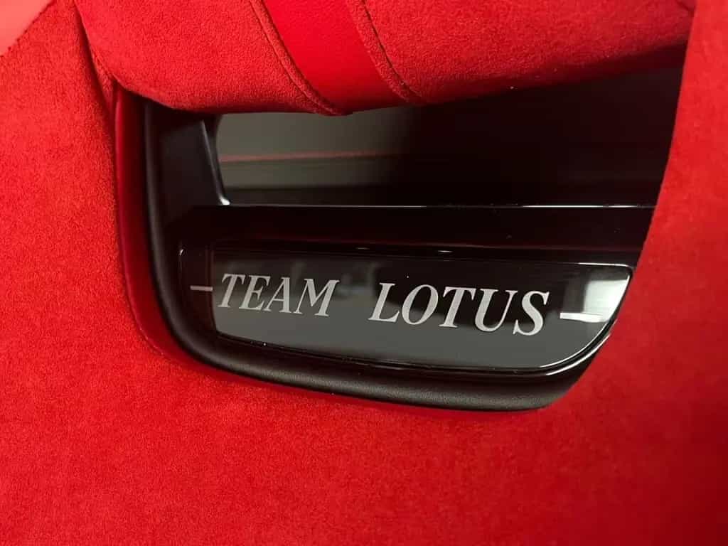 Lotus Emira V6 Clark Edition 1/60 null-photo-14