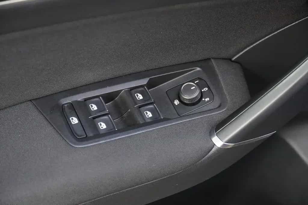 Volkswagen Touran 1.4 TSI DSG Highline LED ACC Standheizung 01/2017-photo-20
