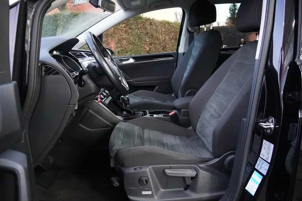 Volkswagen Touran 1.4 TSI DSG Highline LED ACC Standheizung 01/2017-photo-21