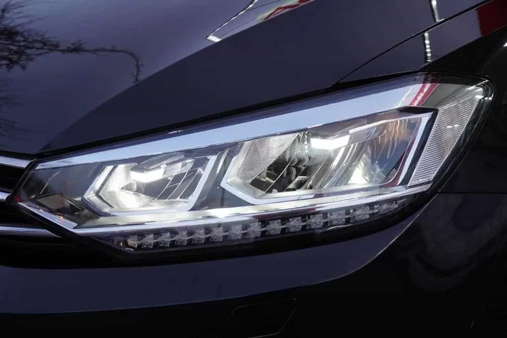 Volkswagen Touran 1.4 TSI DSG Highline LED ACC Standheizung 01/2017-photo-26