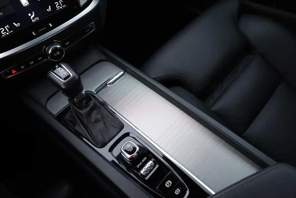 Volvo V60 Kombi 2.0 Inscription LED Navi Tempomat DAB 04/2020-photo-16