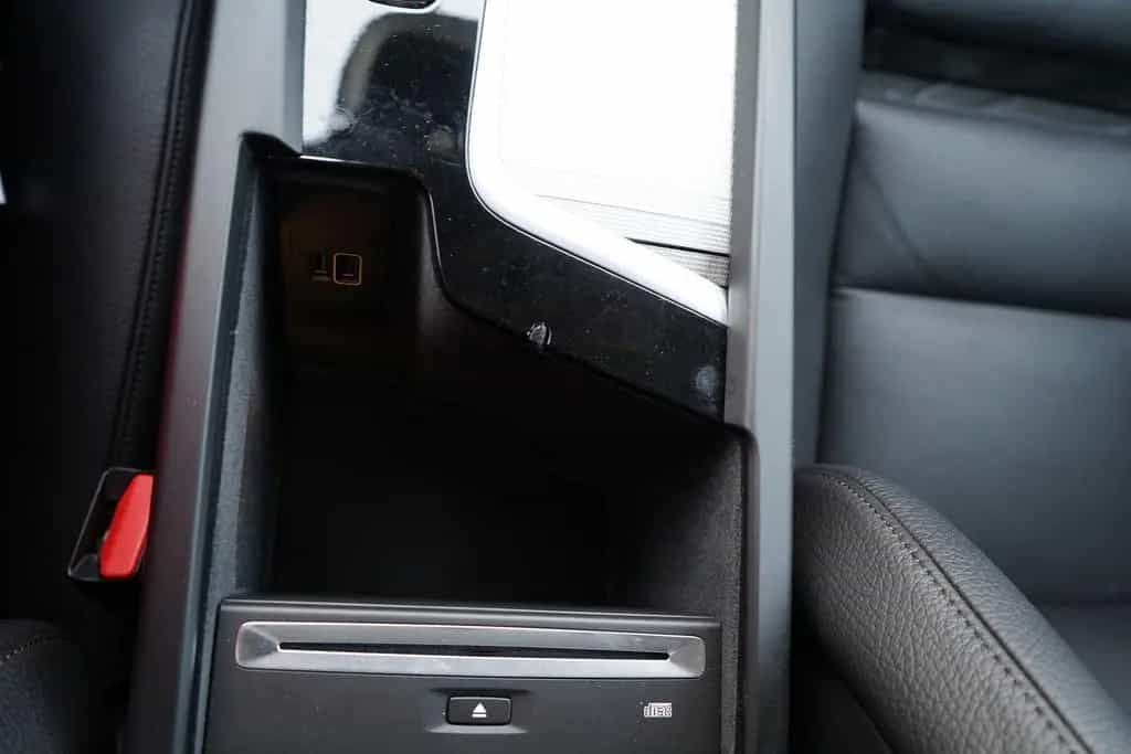 Volvo V60 Kombi 2.0 Inscription LED Navi Tempomat DAB 04/2020-photo-18