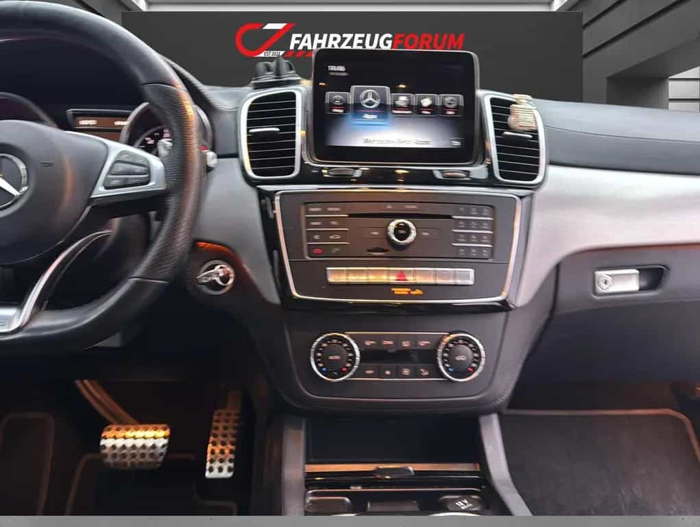 Mercedes-Benz GLE-Class 63 AMG 4Matic AHK*LED*Pano*Sitze Memory*H&K 01/2018-photo-11