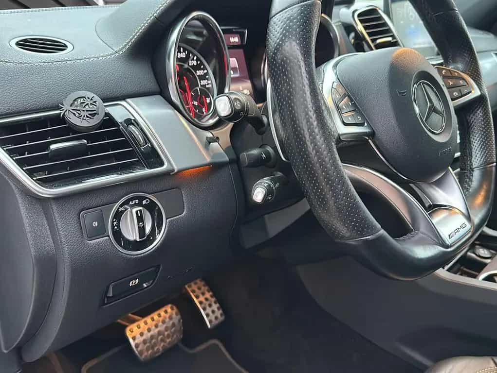 Mercedes-Benz GLE-Class 63 AMG 4Matic AHK*LED*Pano*Sitze Memory*H&K 01/2018-photo-12
