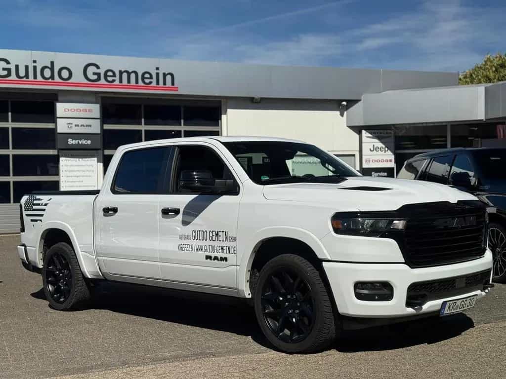 Dodge RAM Laramie Night + Luftfederung + elektr. Tritt 09/2025-photo-1