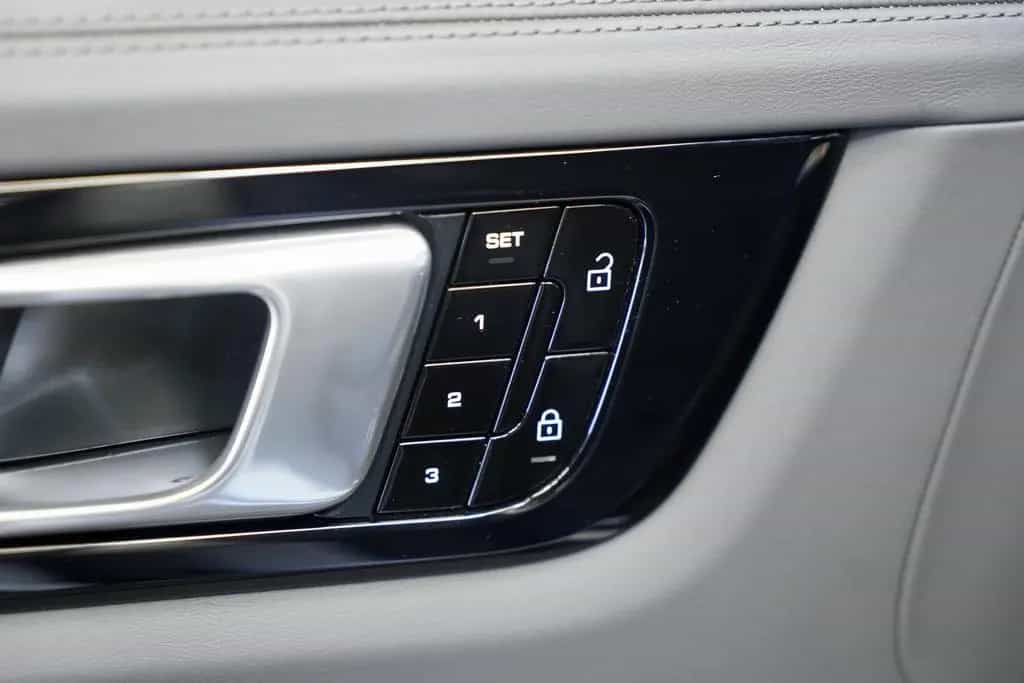 Porsche Cayenne Turbo Sport Design Coupé *Chrono*ACC*22 11/2019-photo-23