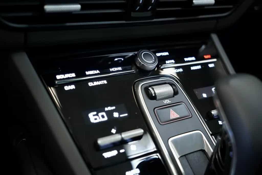 Porsche Cayenne Turbo Sport Design Coupé *Chrono*ACC*22 11/2019-photo-35