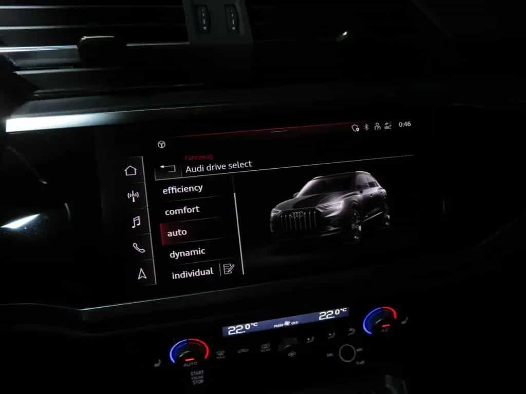 Audi Q3 40 TDI 2.0 SCR quattro S tronic S line Navi 09/2021-photo-37
