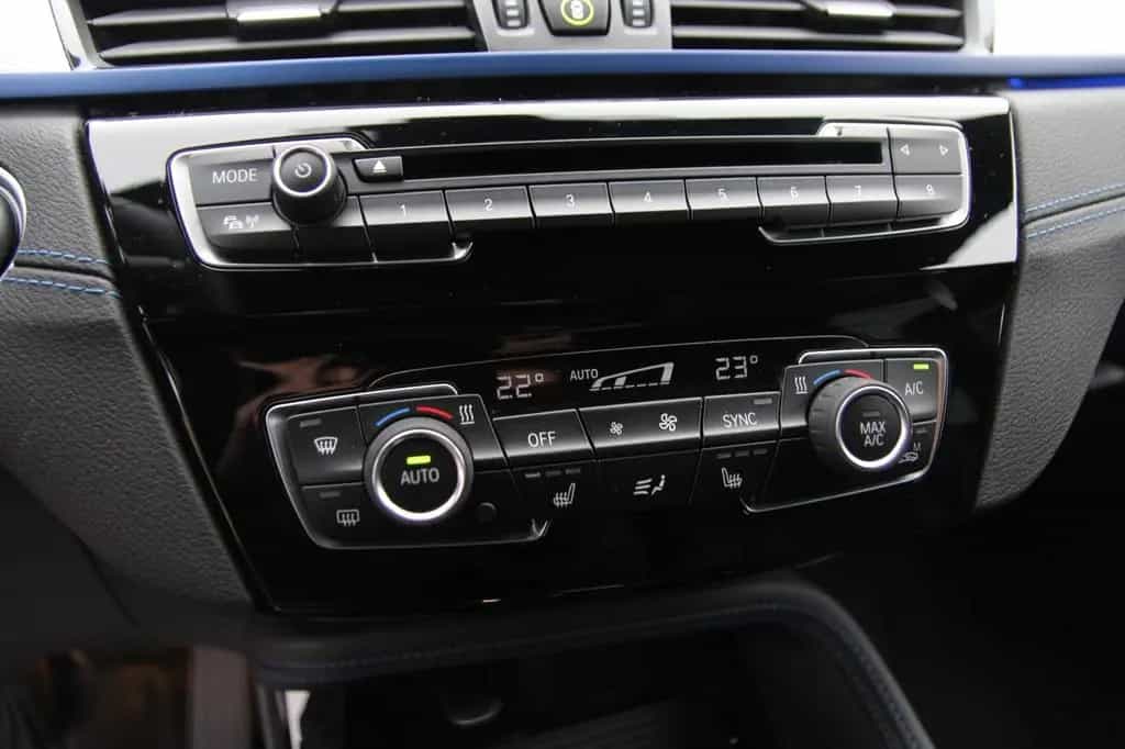 BMW X1 xDrive 18 d M Sport/LED/PDC/AHK/Keyless 09/2019-photo-13