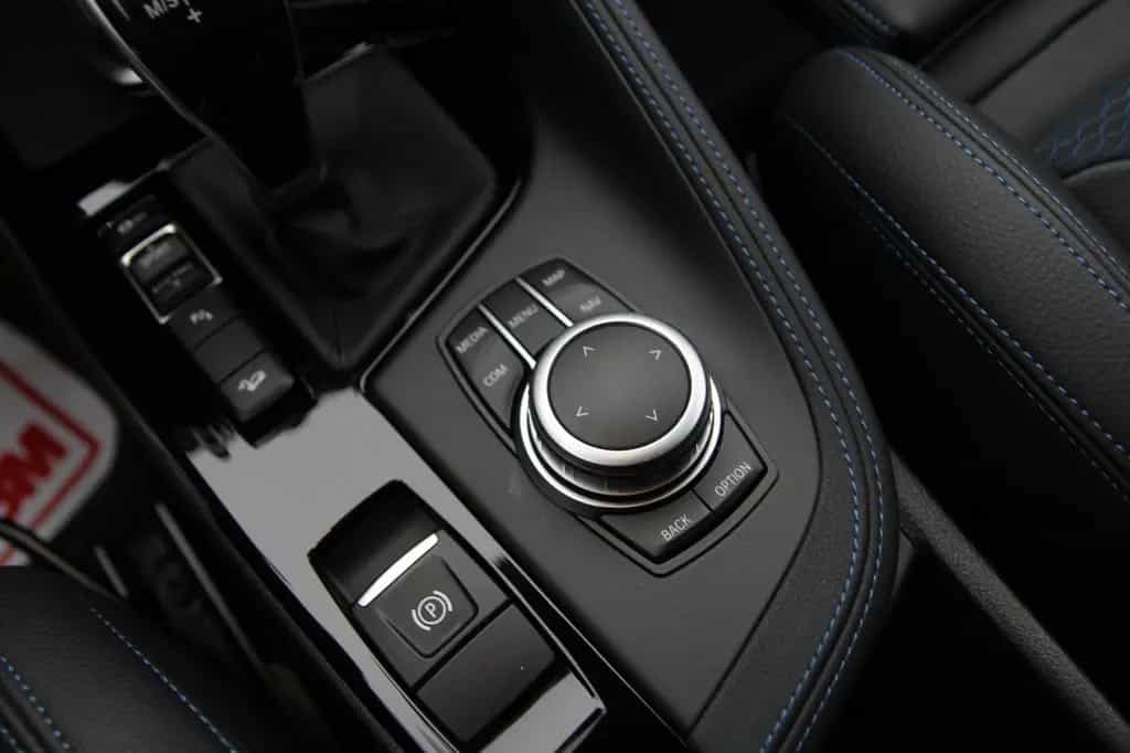 BMW X1 xDrive 18 d M Sport/LED/PDC/AHK/Keyless 09/2019-photo-15